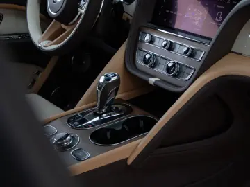 Bentley Bentayga EWB Artenara V8 4.0 550hp