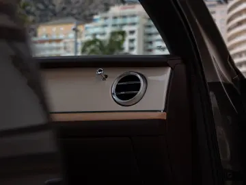 Bentley Bentayga EWB Artenara V8 4.0 550hp