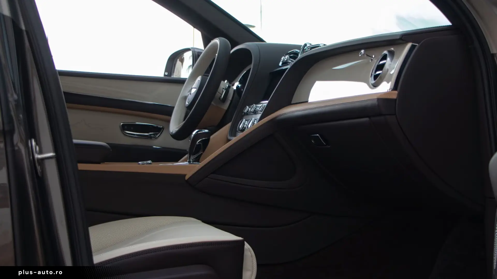 Bentley Bentayga EWB Artenara V8 4.0 550hp