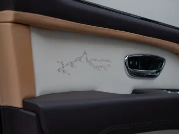 Bentley Bentayga EWB Artenara V8 4.0 550hp