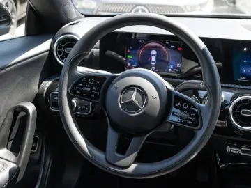 MERCEDES-BENZ CLA 250 e
