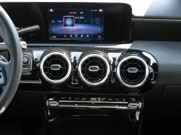 MERCEDES-BENZ CLA 250 e