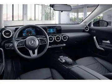 MERCEDES-BENZ CLA 250 e Coupé MLB Cam LED Navi Wide PTS SHZ