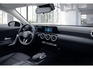 MERCEDES-BENZ CLA 250 e Coupé MLB Cam LED Navi Wide PTS SHZ