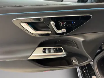 MERCEDES-BENZ E 450 4M AMG Adv. Plus Pano Digital Light 360
