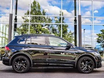 VW Tiguan 1.4 TSI eHybrid R-Line AHK MatrixLED Pano