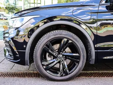 VW Tiguan 1.4 TSI eHybrid R-Line AHK MatrixLED Pano
