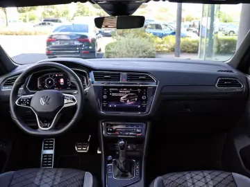 VW Tiguan 1.4 TSI eHybrid R-Line AHK MatrixLED Pano
