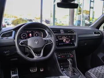 VW Tiguan 1.4 TSI eHybrid R-Line AHK MatrixLED Pano