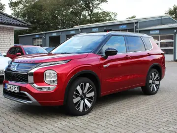 MITSUBISHI Plug-in Hybrid Outlander TOP (Inkl. AHK Wallbox)