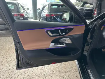 MERCEDES-BENZ E 300 e AMG   Exklusiv NAV LEDER PSD D…