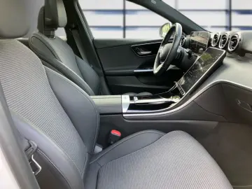 MERCEDES-BENZ C 400 e 4M Avantgarde Pano DigitalL Bu…