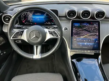MERCEDES-BENZ C 400 e 4M Avantgarde Pano DigitalL Bu…
