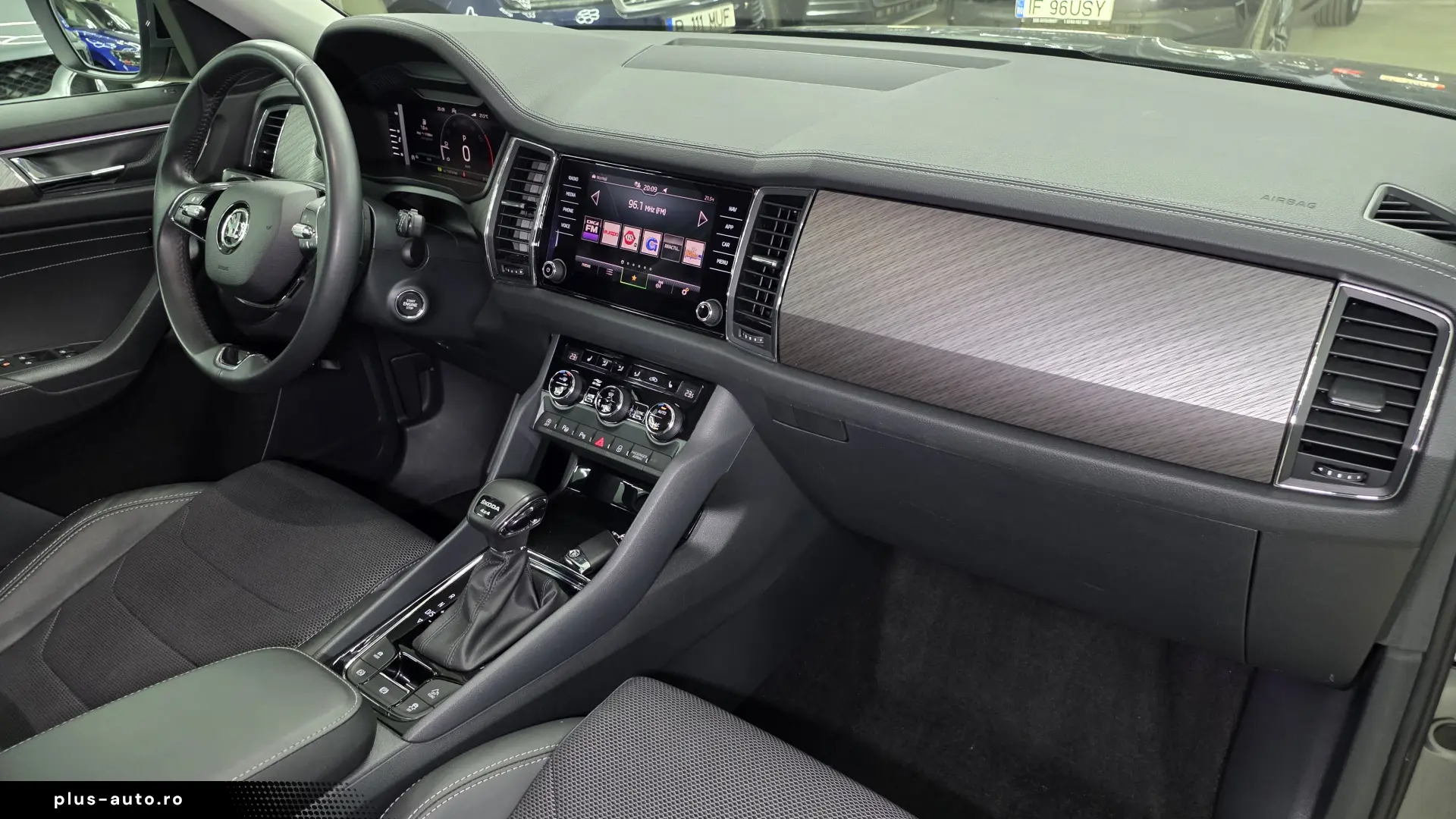 Skoda Kodiaq 2024 33000km benzina Led Crystal Piele Garantie