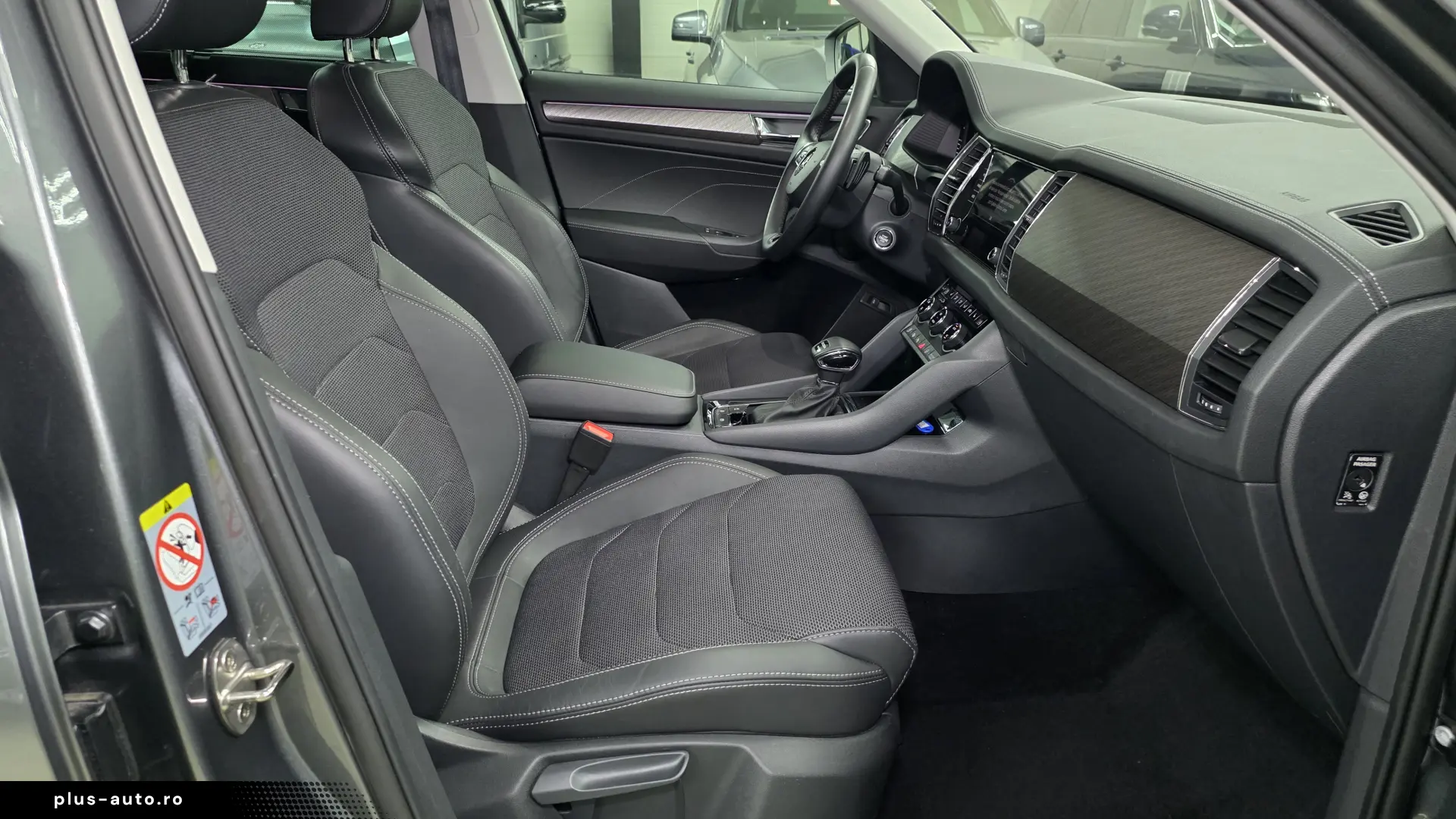 Skoda Kodiaq 2024 33000km benzina Led Crystal Piele Garantie