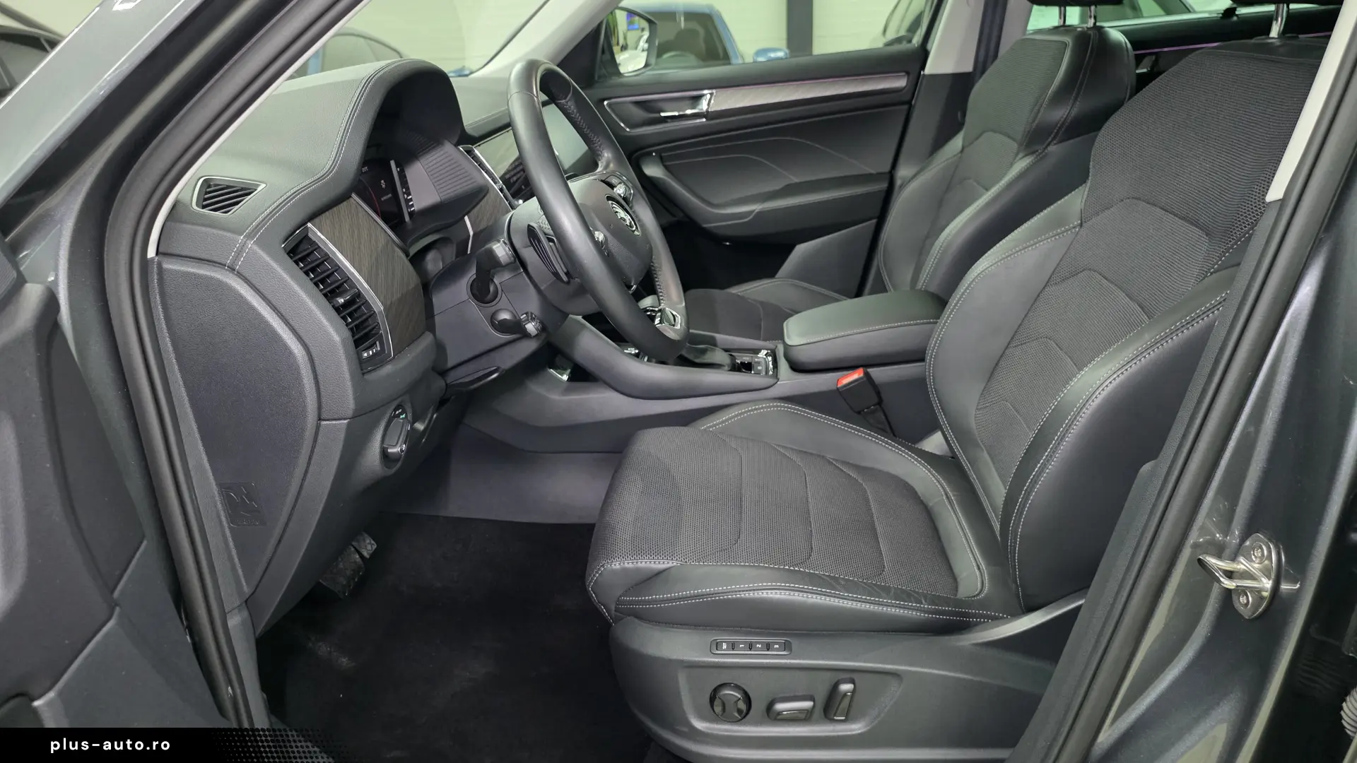 Skoda Kodiaq 2024 33000km benzina Led Crystal Piele Garantie