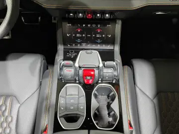 Lamborghini Urus SE   799 CP • &O 3D • PANO • HUD • MASSAGE