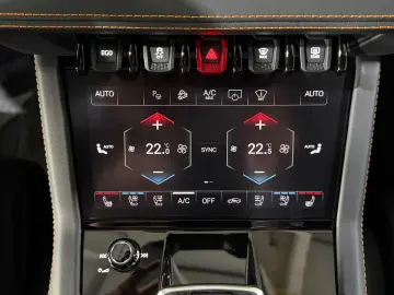 Lamborghini Urus SE   799 CP • &O 3D • PANO • HUD • MASSAGE