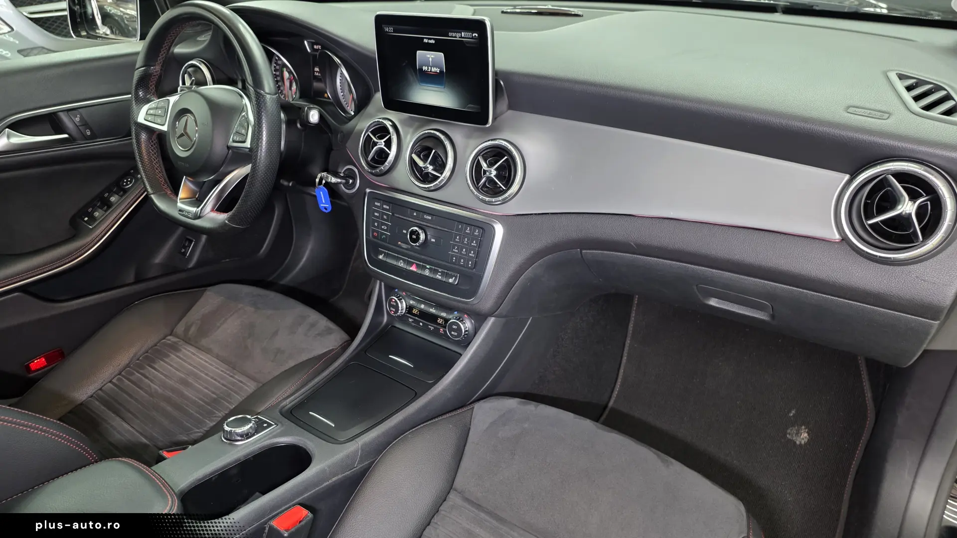 Mercedes CLA 200 AMG Alcantara Bixenon Jante 18 Service nou