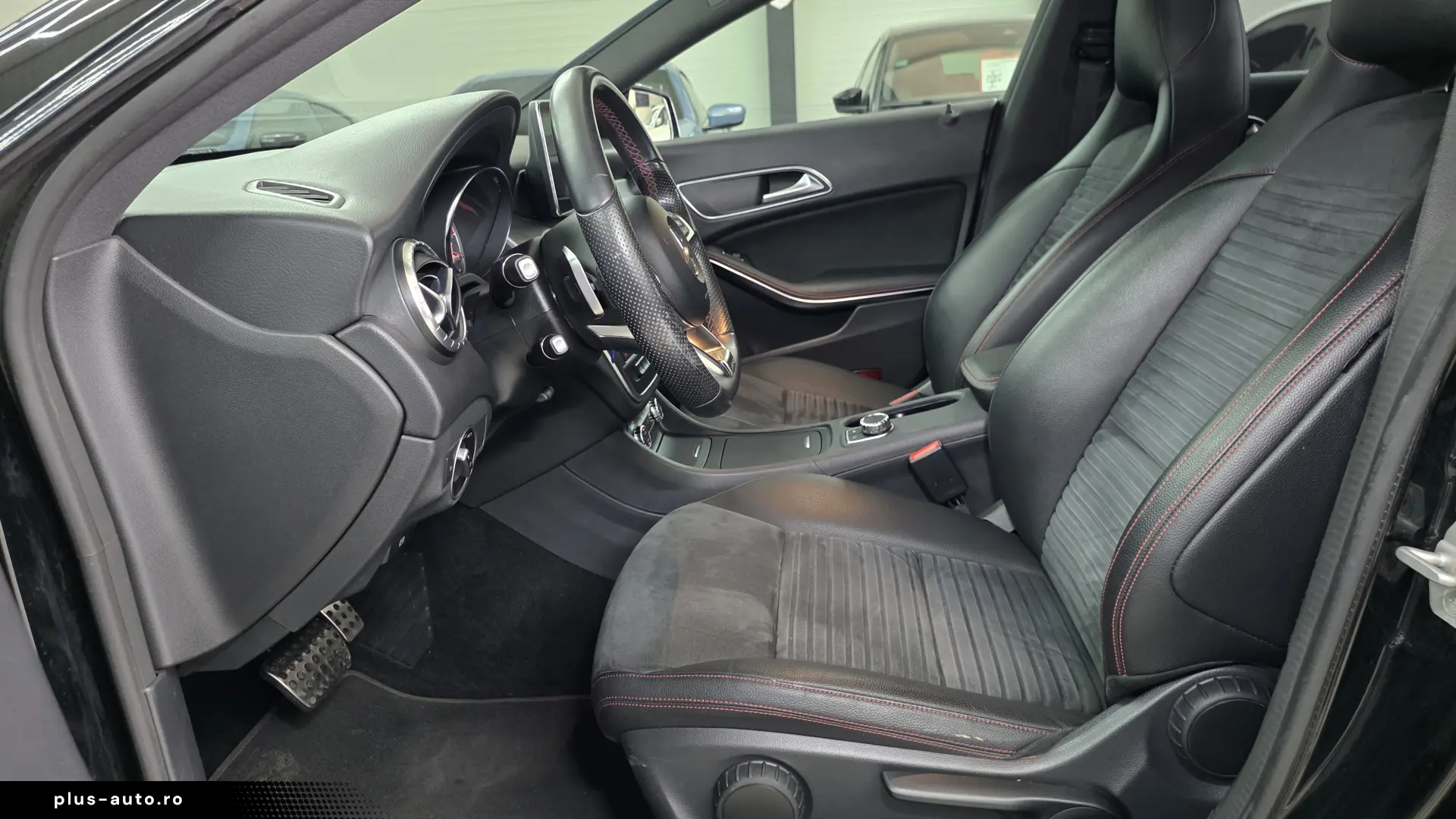 Mercedes CLA 200 AMG Alcantara Bixenon Jante 18 Service nou