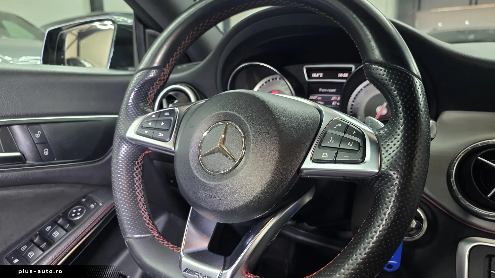 Mercedes CLA 200 AMG Alcantara Bixenon Jante 18 Service nou