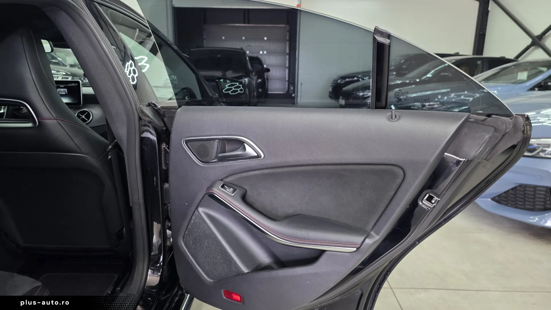 Mercedes CLA 200 AMG Alcantara Bixenon Jante 18 Service nou
