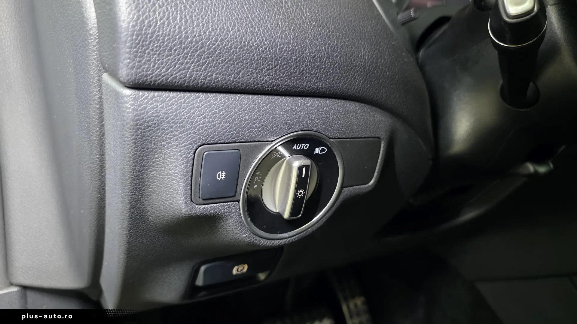 Mercedes CLA 200 AMG Alcantara Bixenon Jante 18 Service nou
