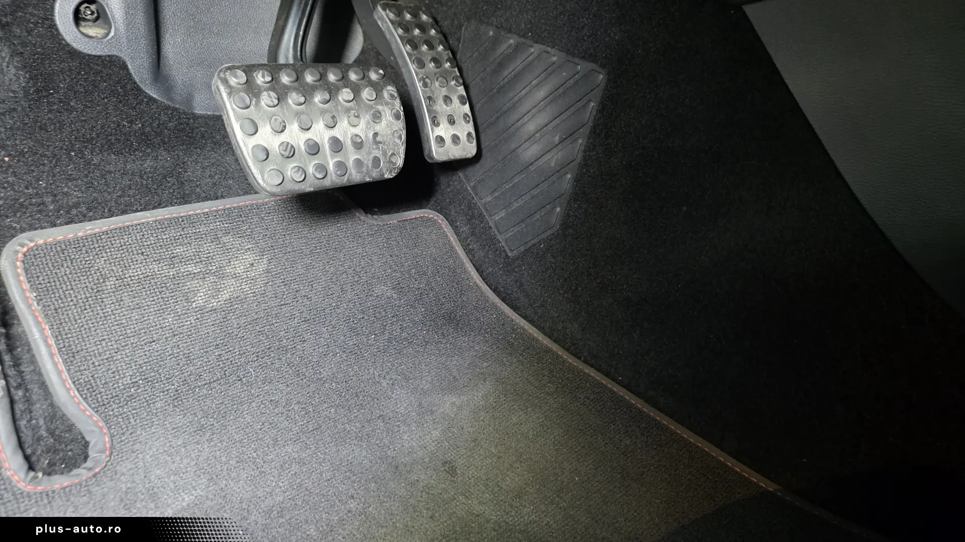 Mercedes CLA 200 AMG Alcantara Bixenon Jante 18 Service nou