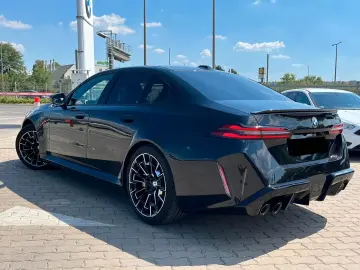 BMW M5 Plug-In Hybrid xDrive A