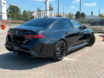 BMW M5 Plug-In Hybrid xDrive A