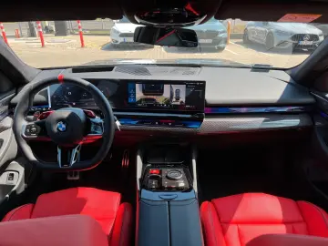 BMW M5 Plug-In Hybrid xDrive A