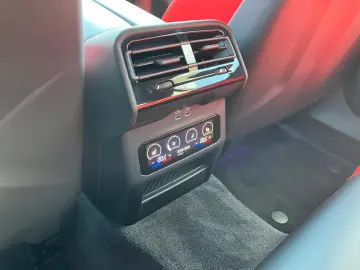 BMW M5 Plug-In Hybrid xDrive A
