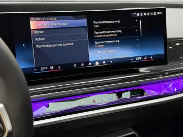 BMW 740 d xD M Sport Pano-Sky Experience-TV StHzg