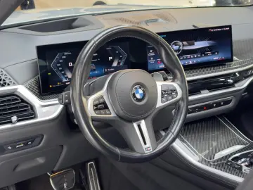 BMW X5 M60i xDrive  Pano HuD Carbon StHzg B&W