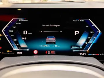 BMW X5 M60i xDrive  Pano HuD Carbon StHzg B&W