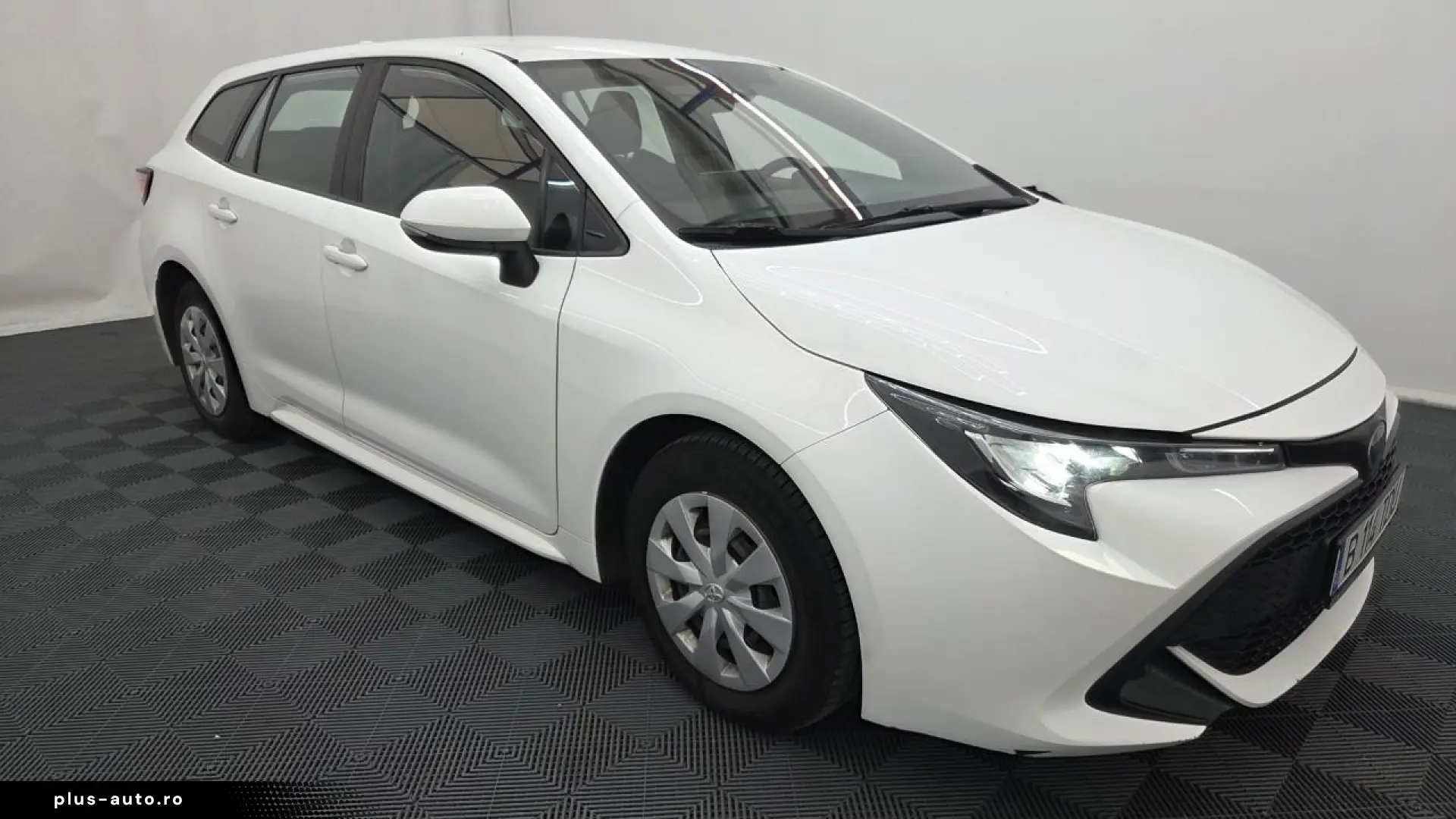 Toyota Corolla 1.8 hybrid 135.000 km 07.2032