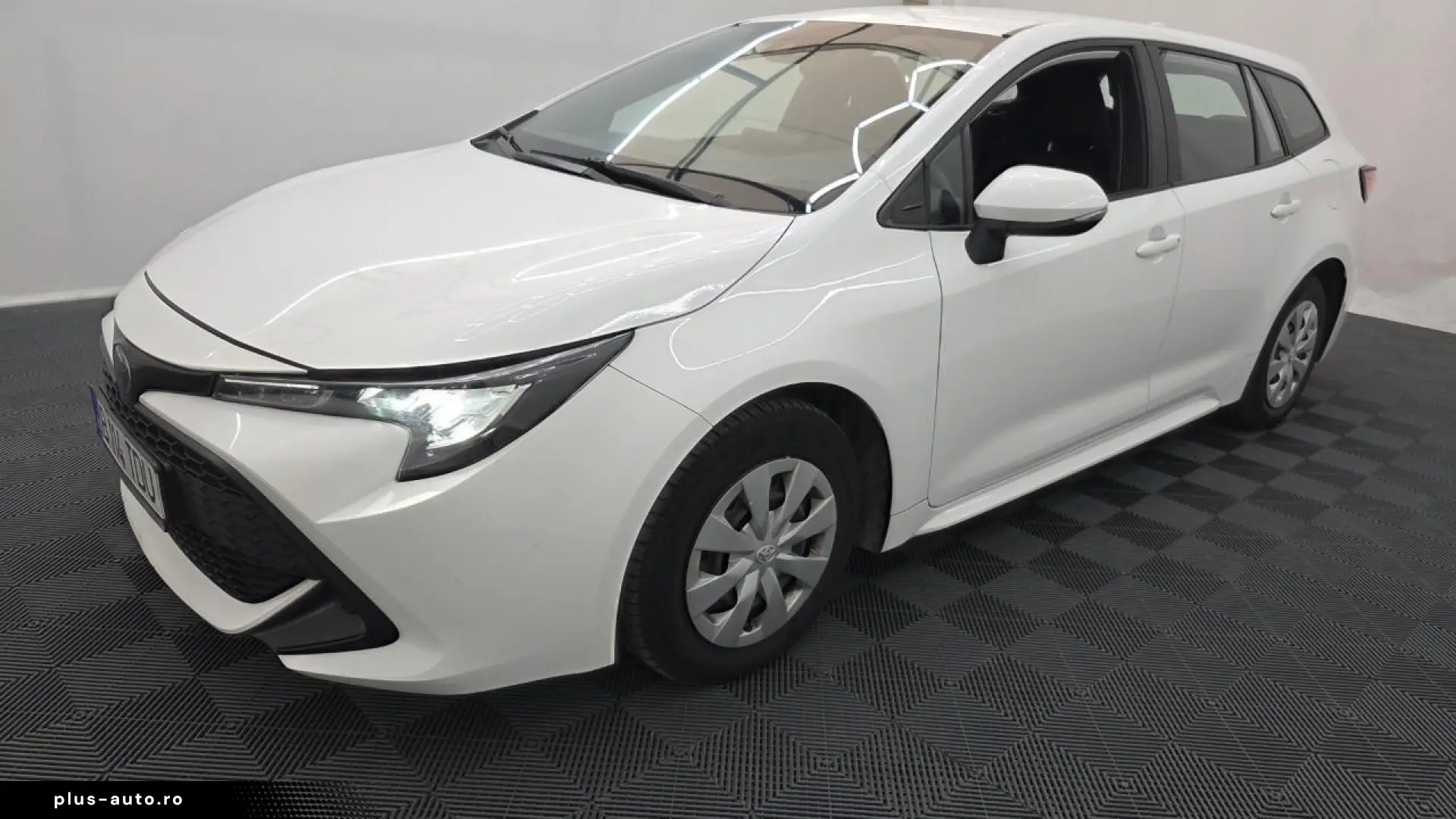 Toyota Corolla 1.8 hybrid 135.000 km 07.2032