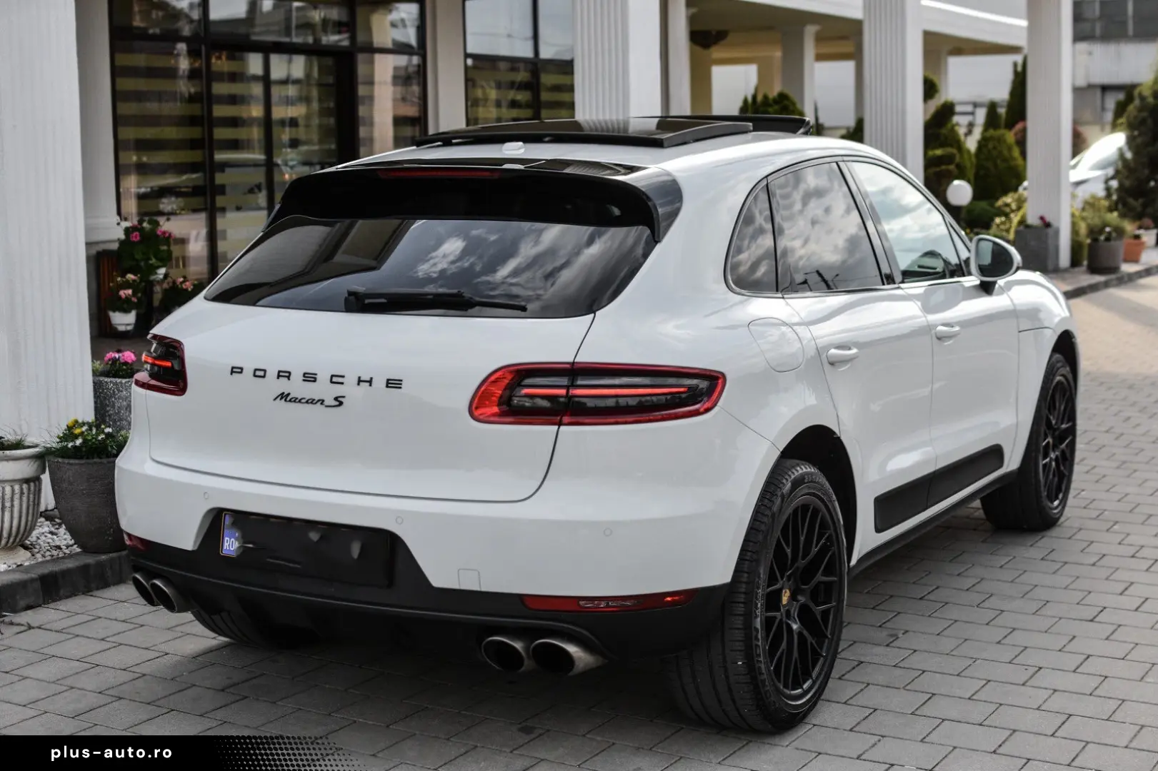 Porsche Macan S