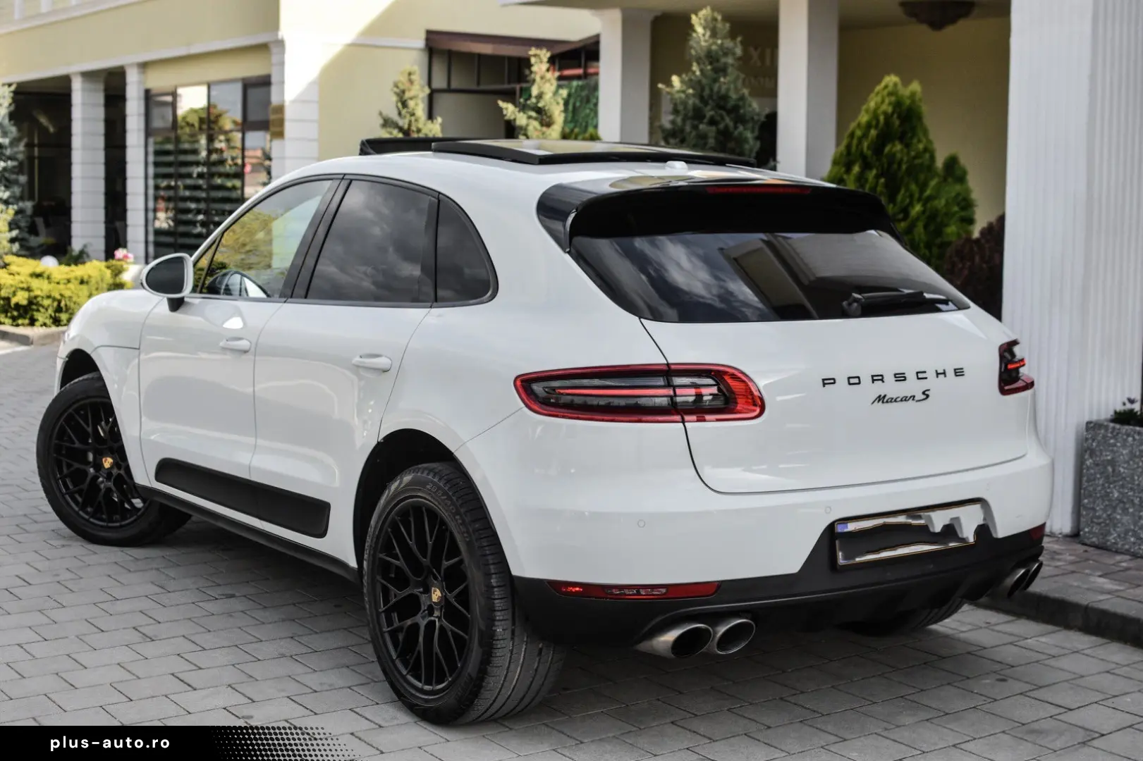 Porsche Macan S