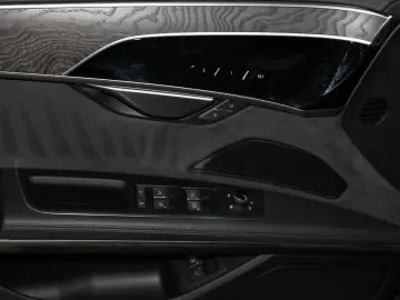 AUDI A8 60 TFSI e quattro S line Pano Matrix AHK B&O
