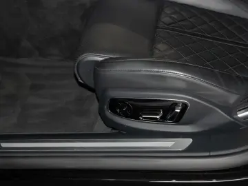 AUDI A8 60 TFSI e quattro S line Pano Matrix AHK B&O