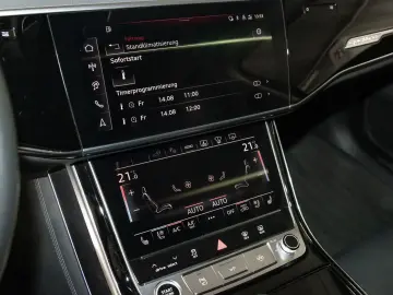 AUDI A8 60 TFSI e quattro S line Pano Matrix AHK B&O