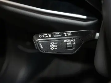 AUDI A8 60 TFSI e quattro S line Pano Matrix AHK B&O