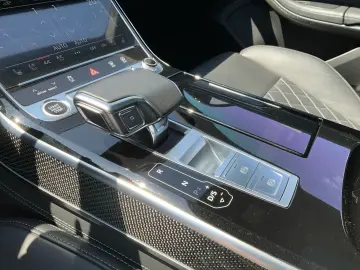 AUDI A8 60 TFSI e quattro 2x S line PANO B&O HUD MATRIX