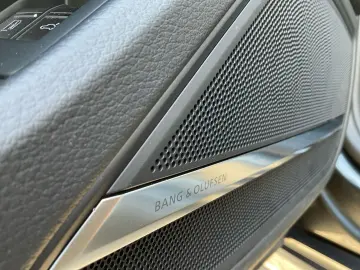 AUDI A8 60 TFSI e quattro 2x S line PANO B&O HUD MATRIX