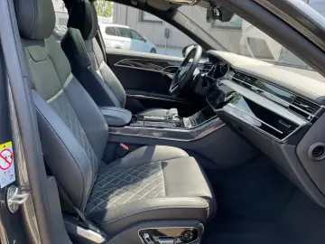 AUDI A8 60 TFSI e quattro 2x S line PANO B&O HUD MATRIX
