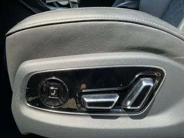 AUDI A8 60 TFSI e quattro 2x S line PANO B&O HUD MATRIX