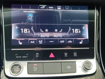 AUDI A8 60 TFSIe HD-MATRIX
