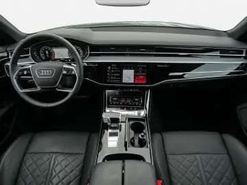 AUDI A8 60 TFSIe quattro