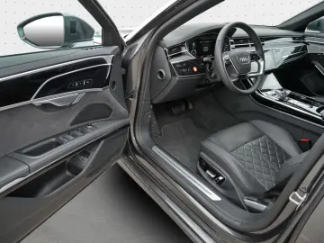 AUDI A8 60 TFSIe quattro